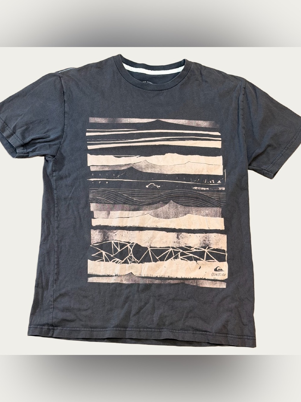 Quiksilver Men's Black T-Shirt with Cream Graphic Stripes